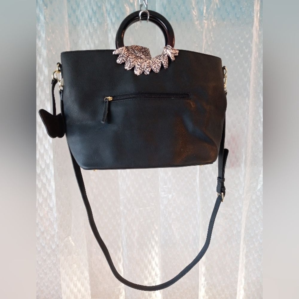Max Studio Satchel - Picture 4 of 10
